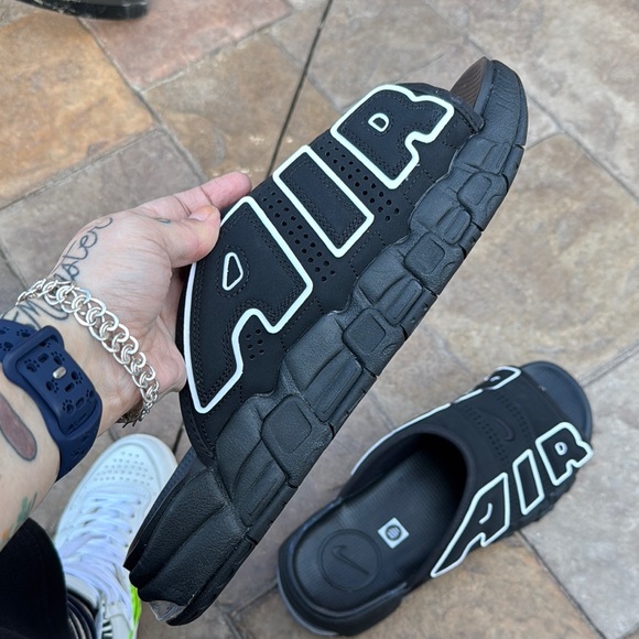 Nike Black Slide Sandals - Picture 4 of 6